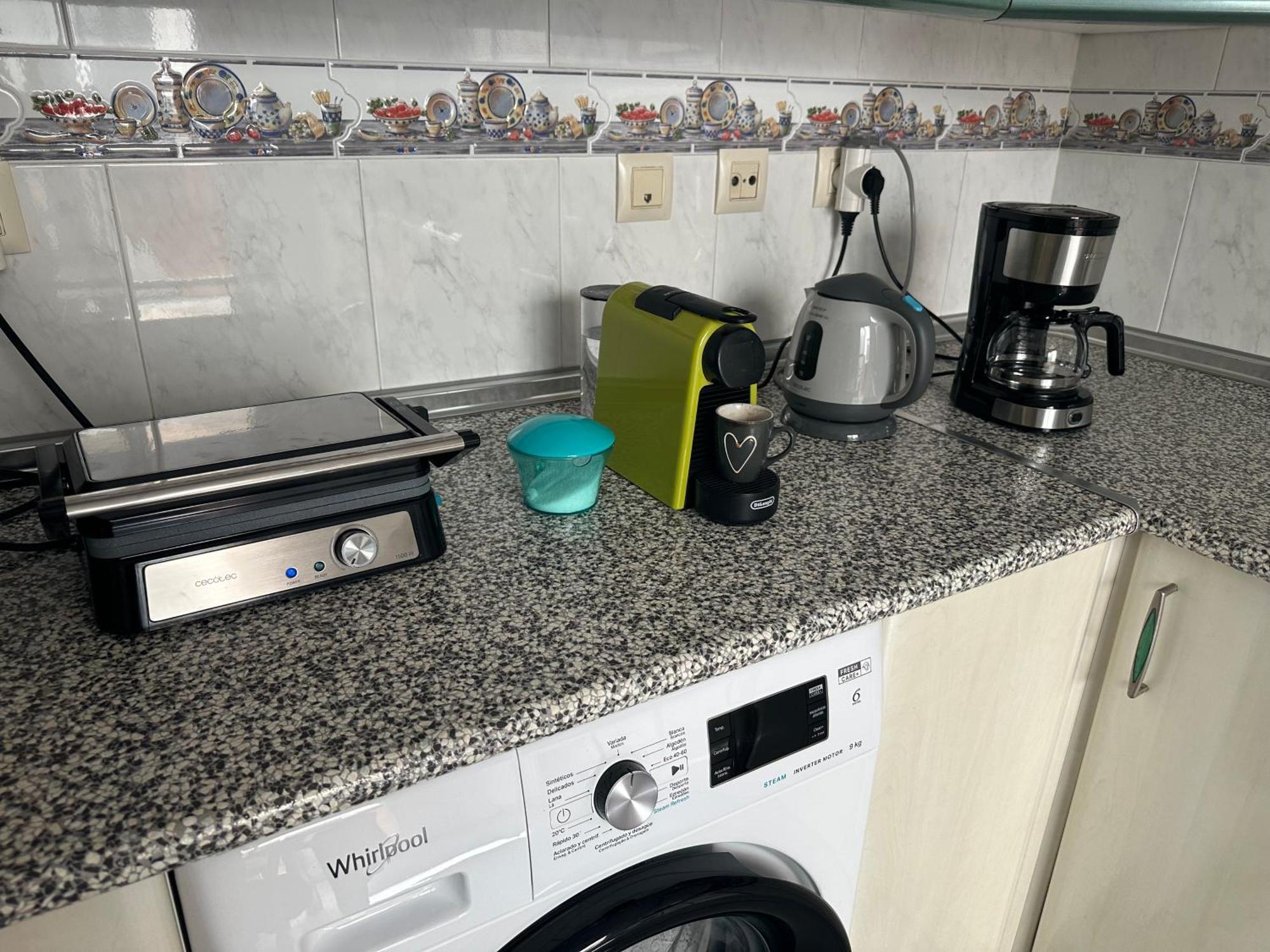Almeria Centro Habitacion Privada En Apartamento Compartido Extérieur photo