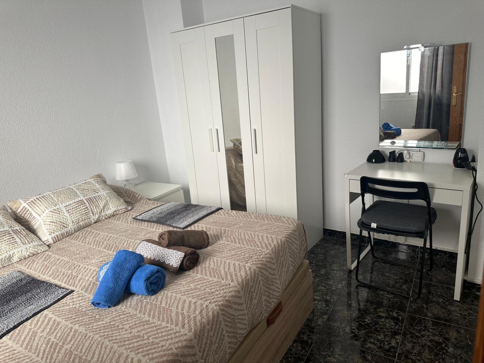 Almeria Centro Habitacion Privada En Apartamento Compartido Extérieur photo