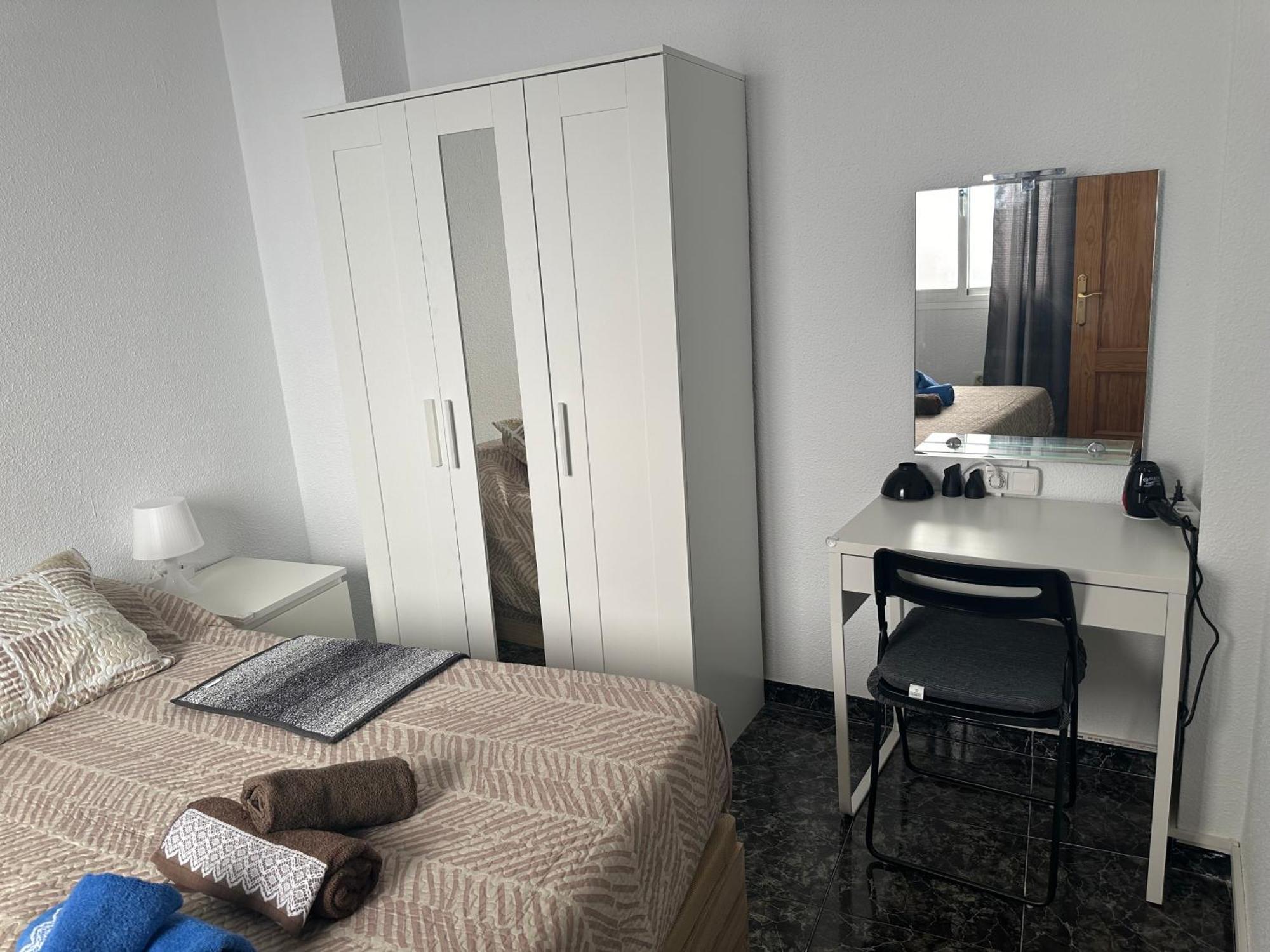 Almeria Centro Habitacion Privada En Apartamento Compartido Extérieur photo