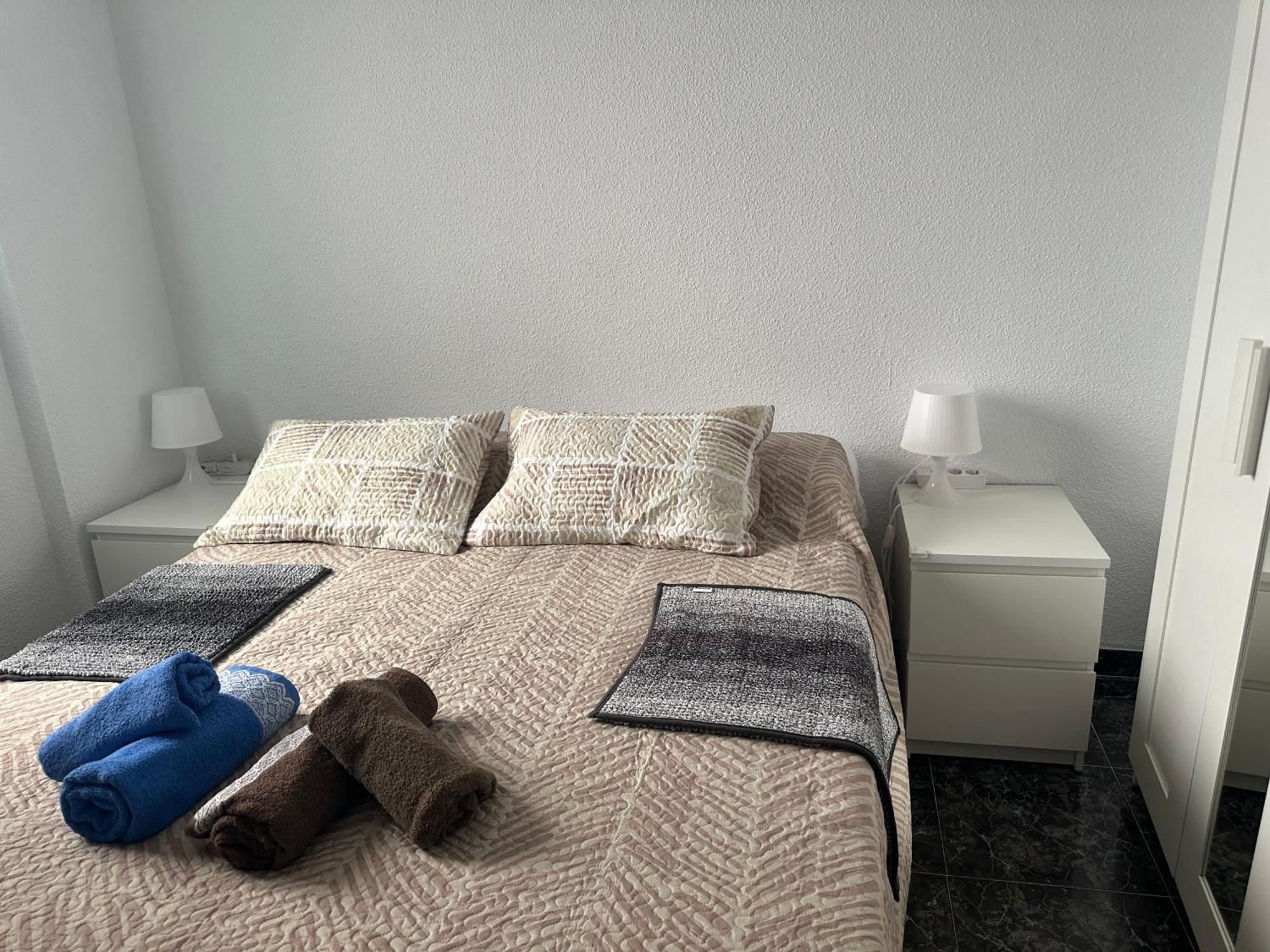 Almeria Centro Habitacion Privada En Apartamento Compartido Extérieur photo