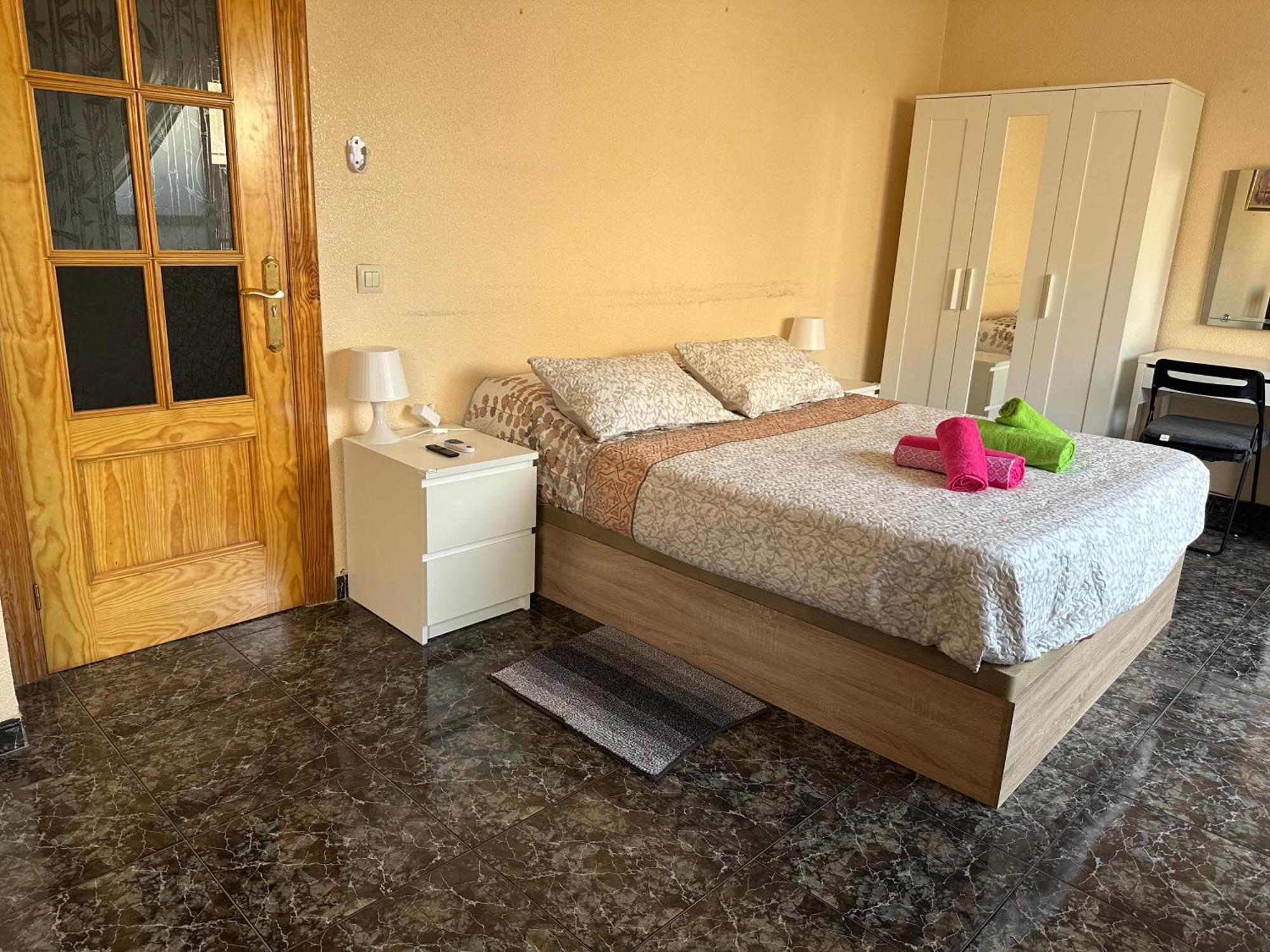 Almeria Centro Habitacion Privada En Apartamento Compartido Extérieur photo
