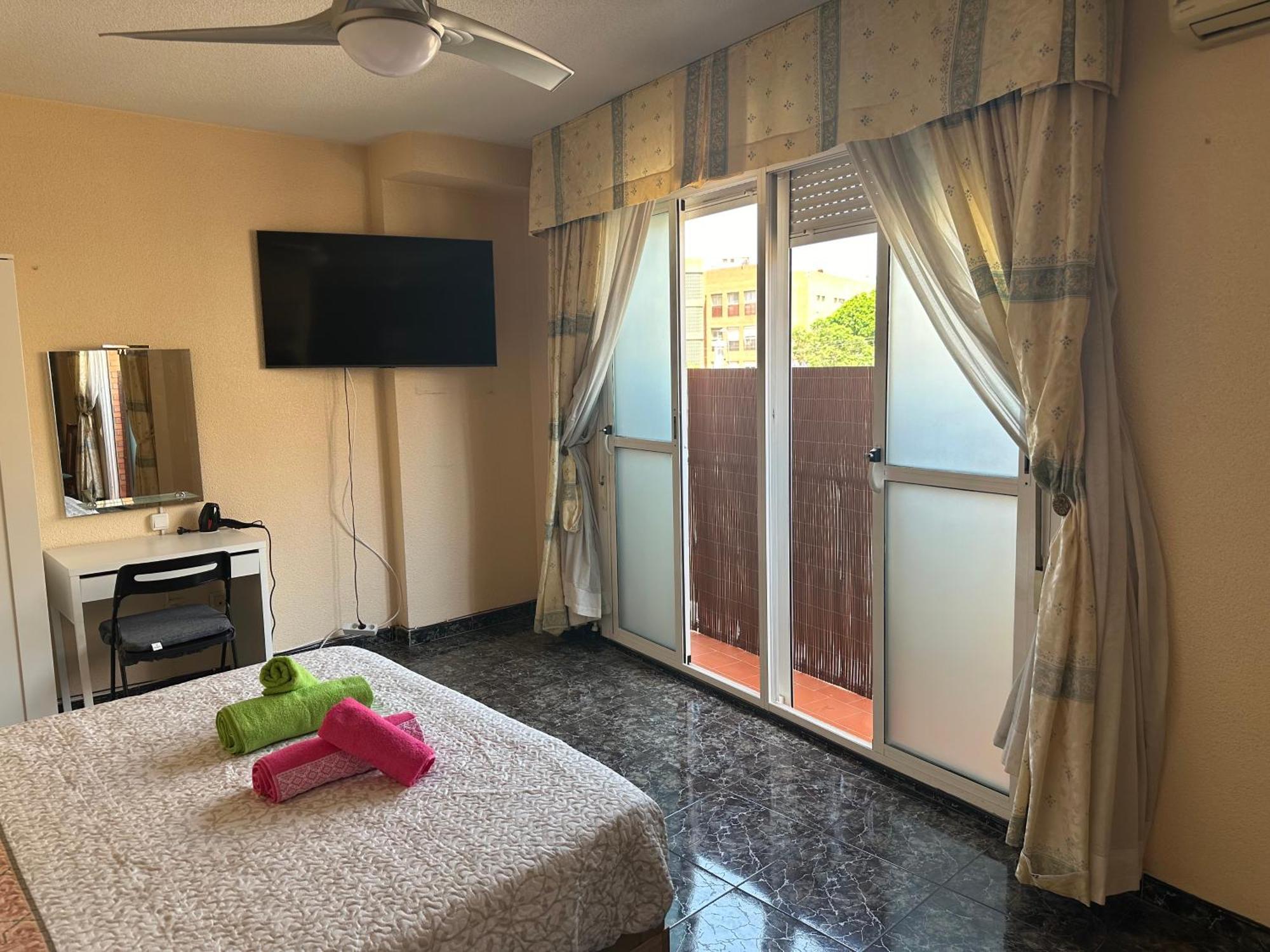Almeria Centro Habitacion Privada En Apartamento Compartido Extérieur photo