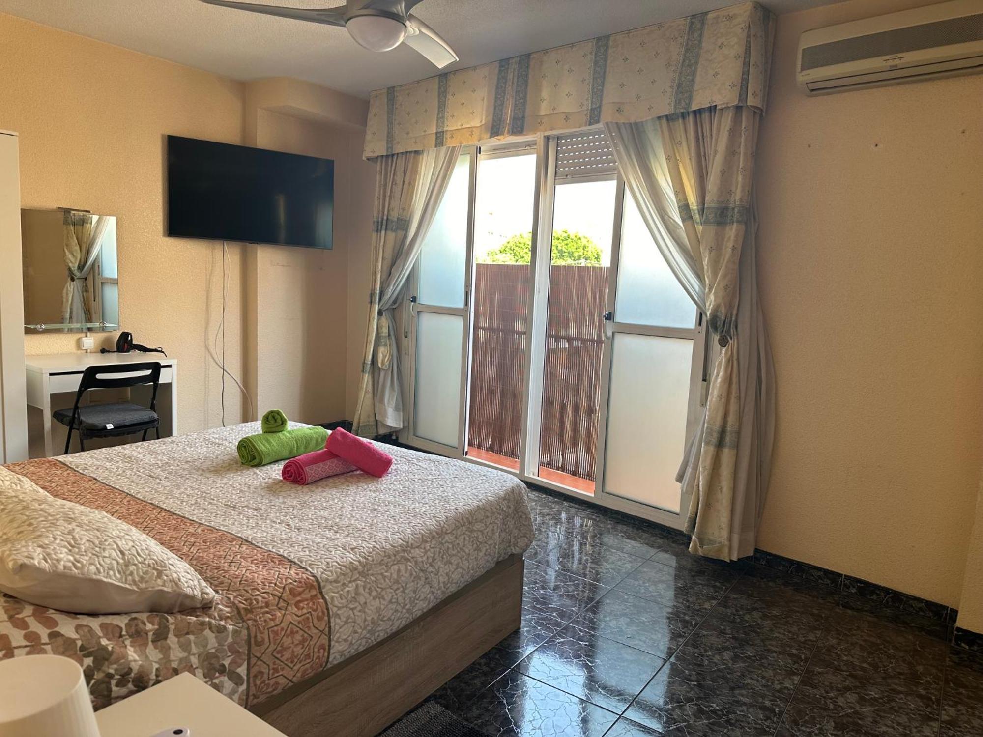 Almeria Centro Habitacion Privada En Apartamento Compartido Extérieur photo