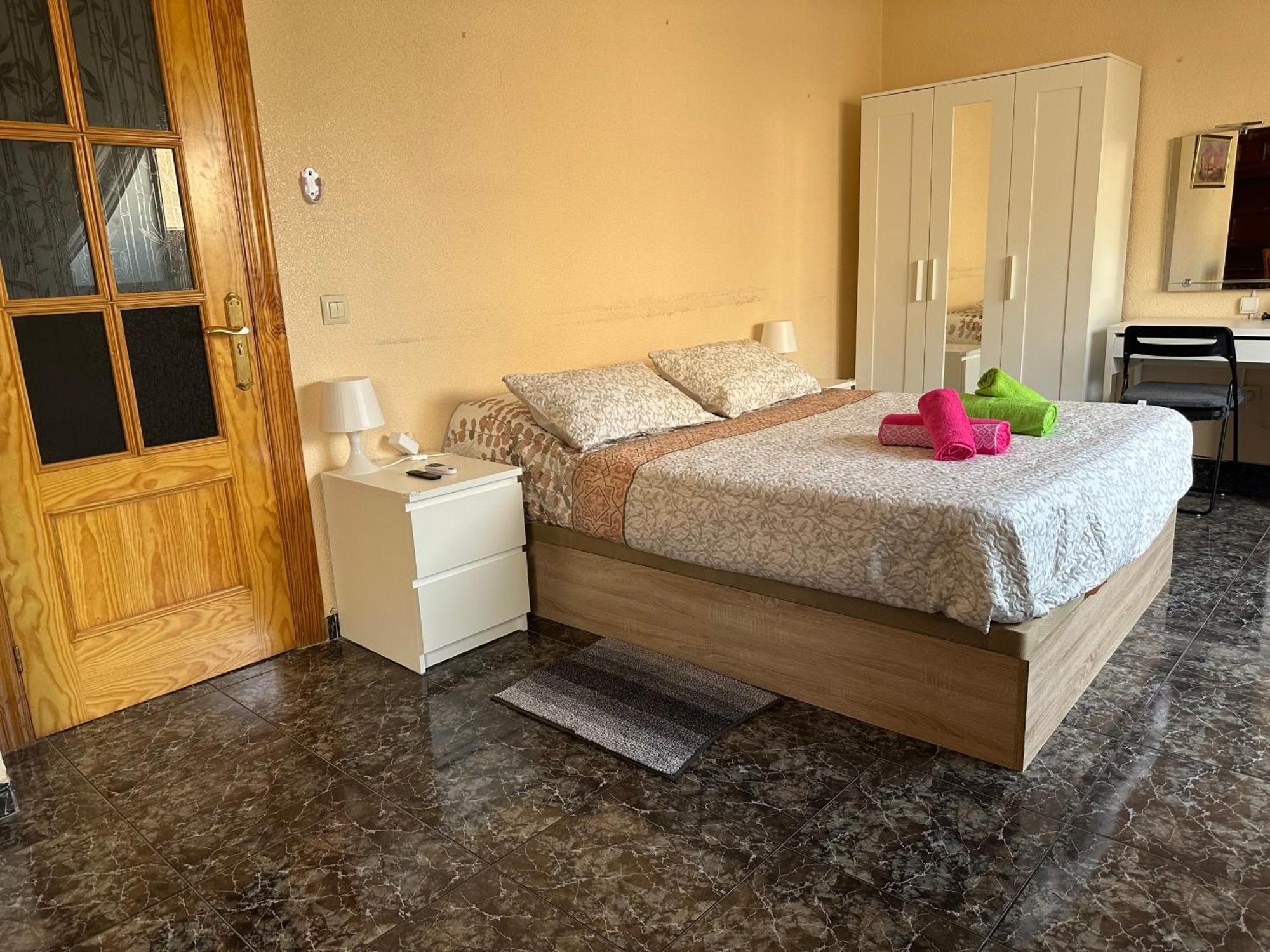 Almeria Centro Habitacion Privada En Apartamento Compartido Extérieur photo