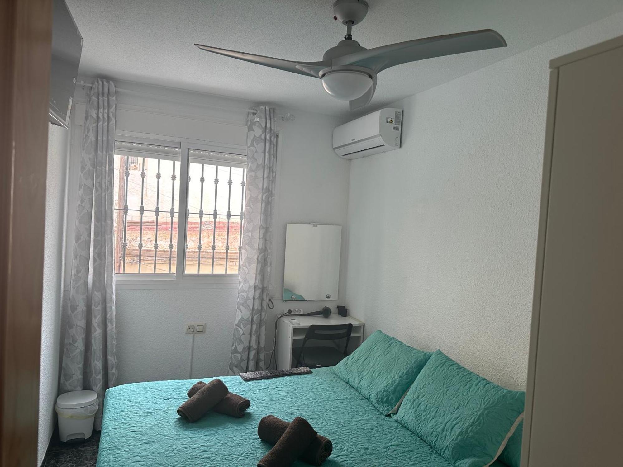 Almeria Centro Habitacion Privada En Apartamento Compartido Extérieur photo