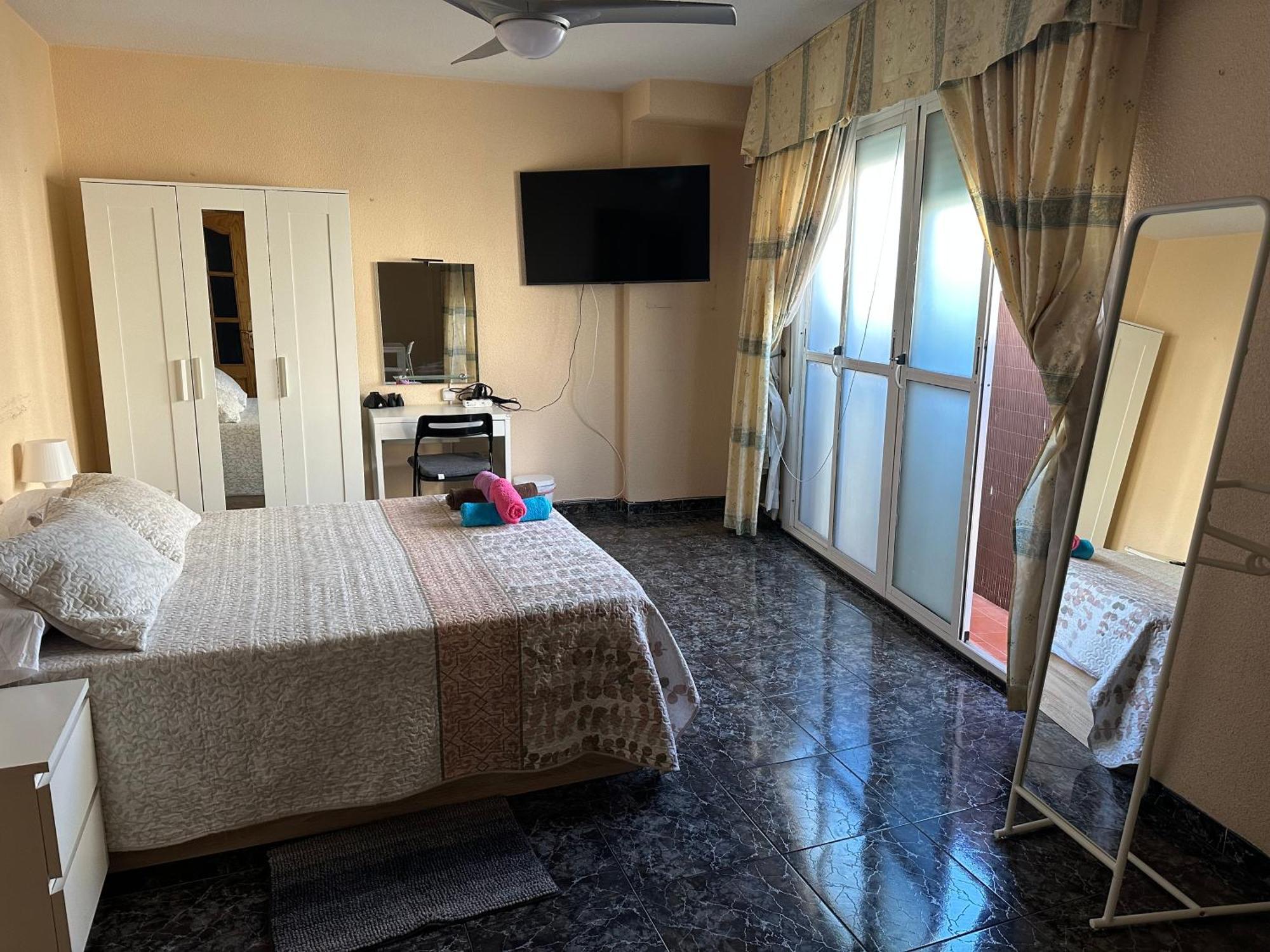 Almeria Centro Habitacion Privada En Apartamento Compartido Extérieur photo