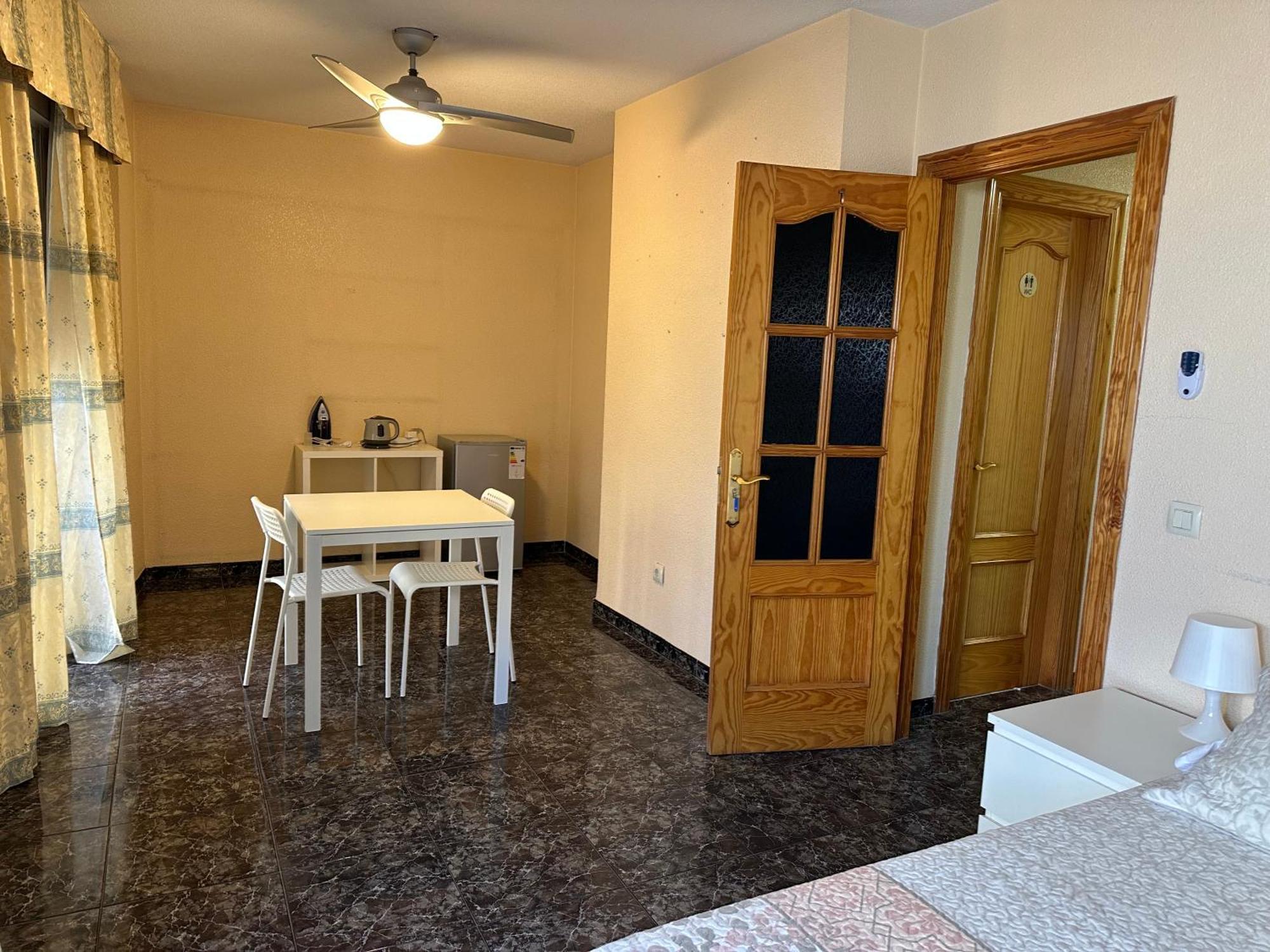 Almeria Centro Habitacion Privada En Apartamento Compartido Extérieur photo